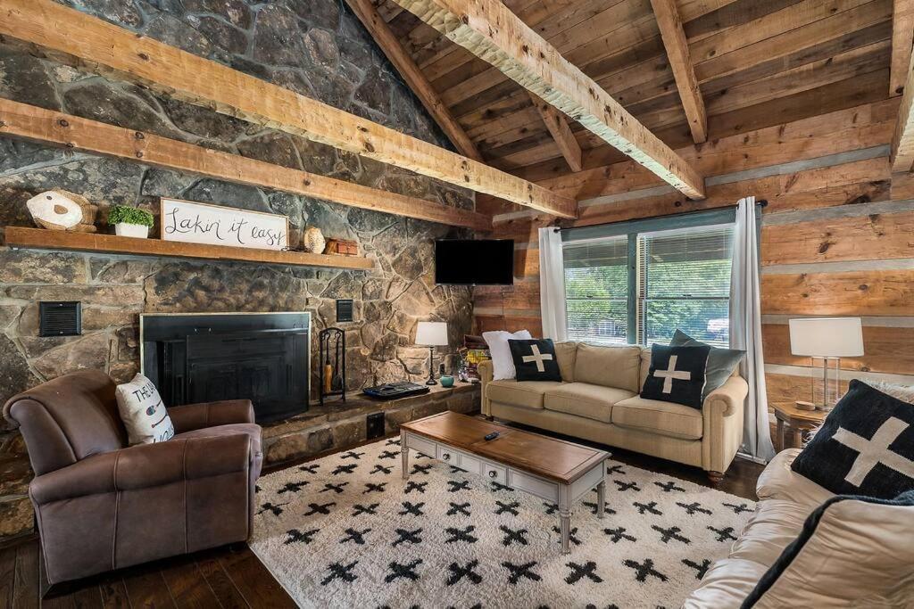Rustic Cabin, Dock, Firepit, Kayaks & Games Winchester ภายนอก รูปภาพ